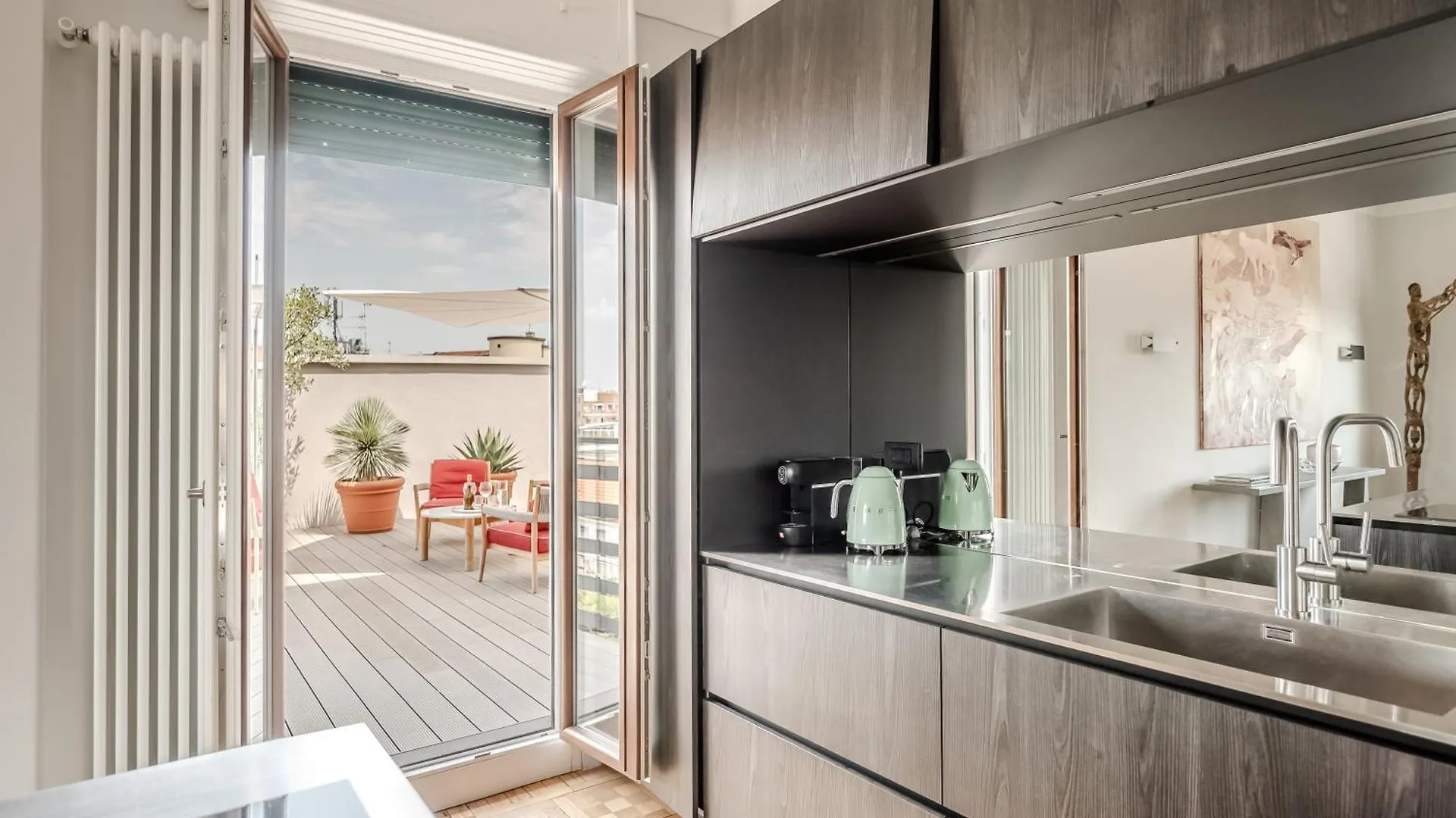 Appartamento Cadamosto Art Penthouse With Terrace R&R Milano Italia